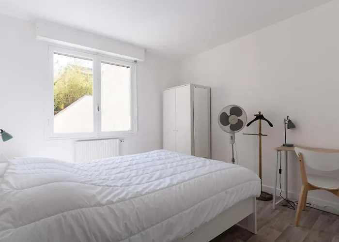 Bright 70m Cosy Near The آركاشو