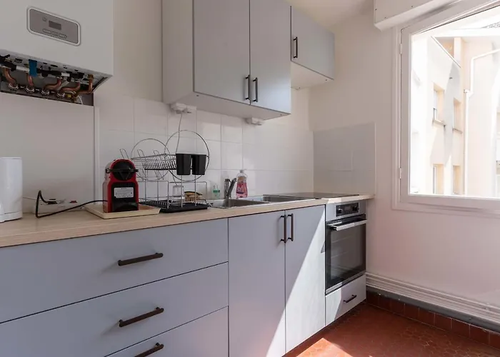 Διαμέρισμα Bright 70m Cosy Near The Αρασόν